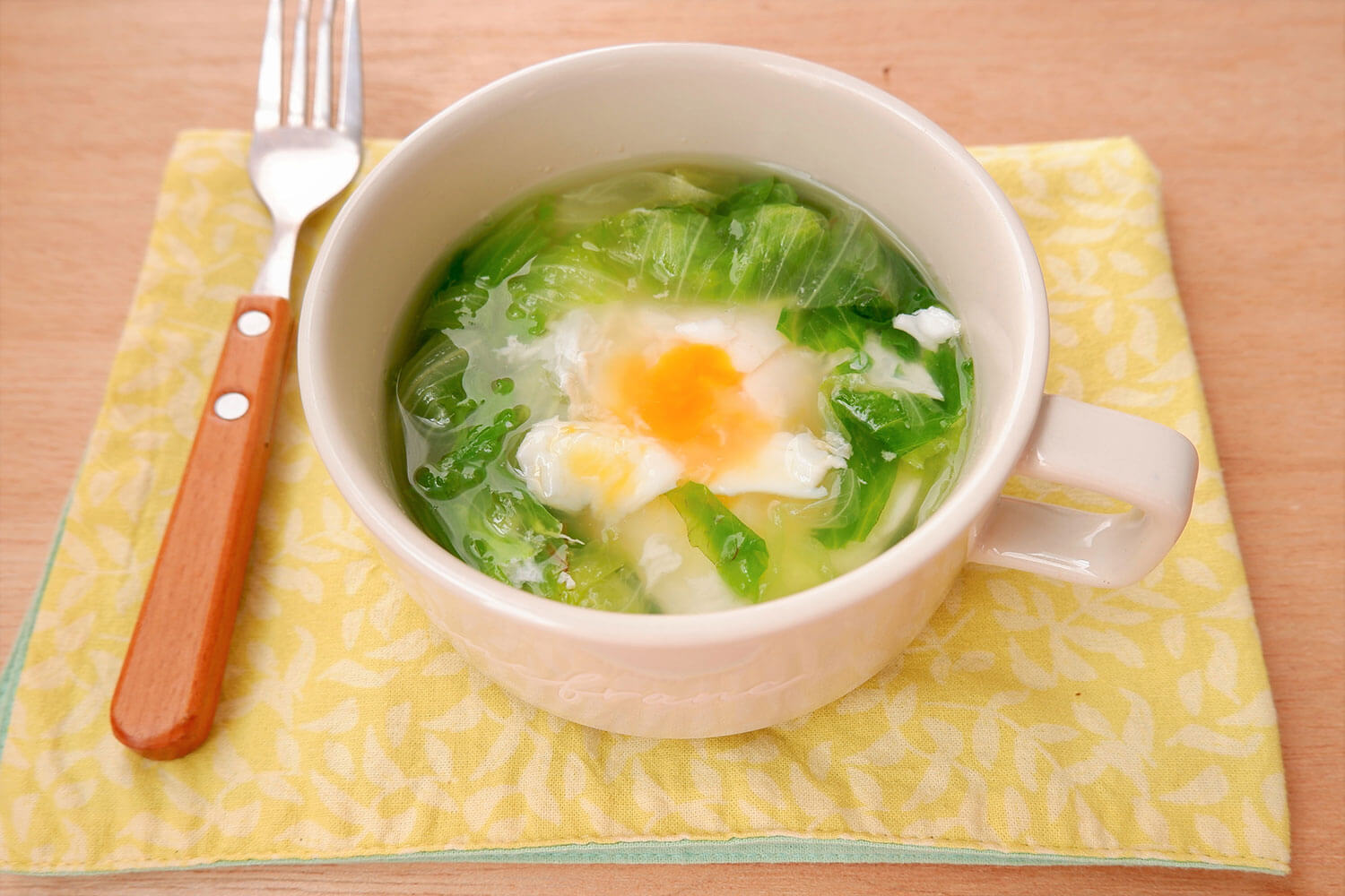 レシピ⑤：腸活で美肌に『レタスの中華スープ』